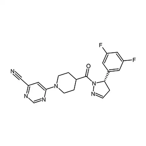 (S)-6-(4-(5-(3,5-二氟苯基)-4,5-二氢-1H-吡唑-1-羰基)哌啶-1-基)嘧啶-4-甲腈